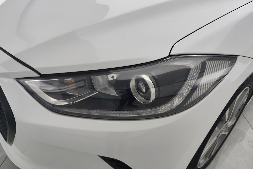 Hyundai Elantra Lingdong