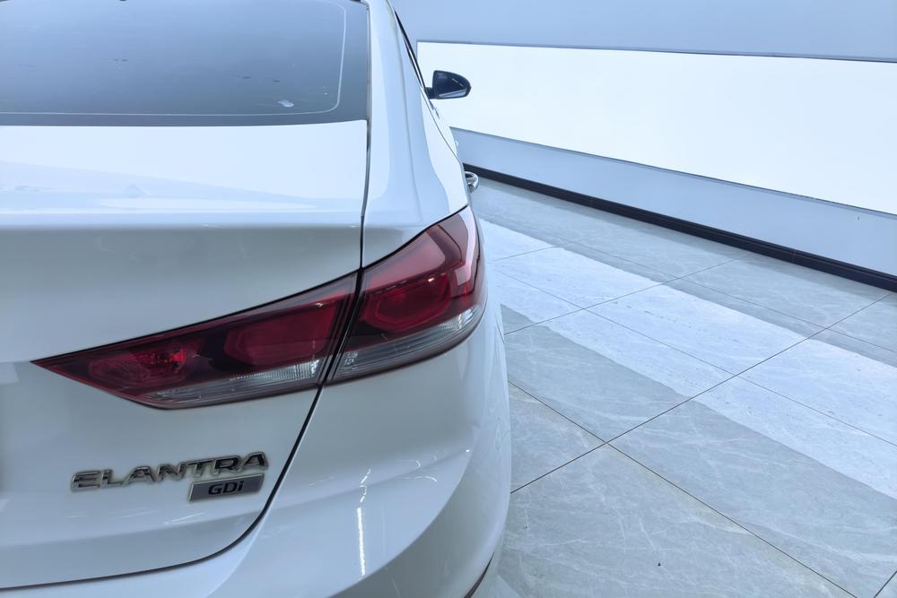 Hyundai Elantra Lingdong