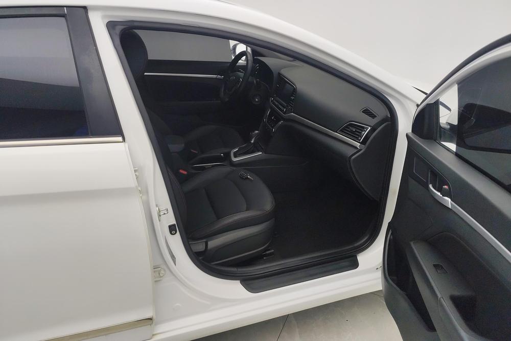 Hyundai Elantra Lingdong