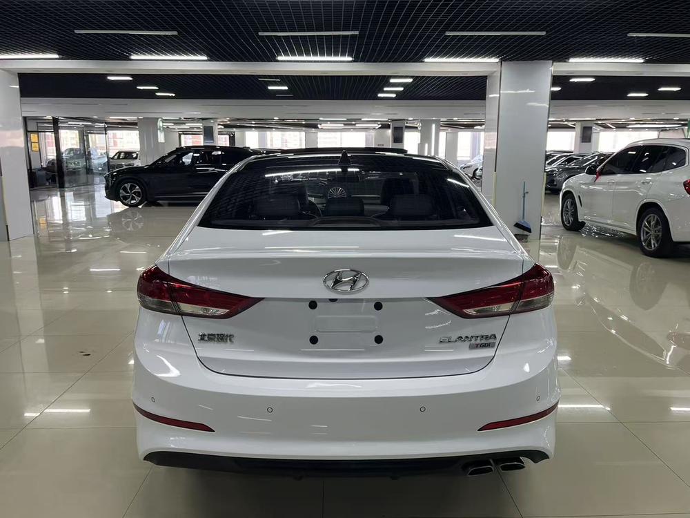 Hyundai Elantra Lingdong