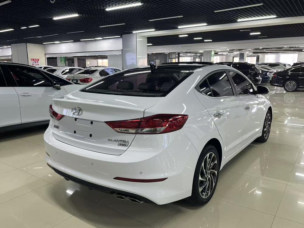 Hyundai Elantra Lingdong