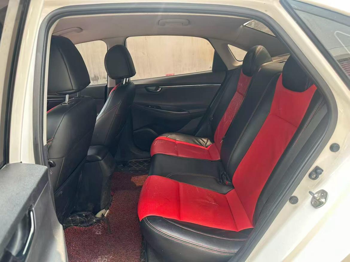 Hyundai Elantra Yuedong