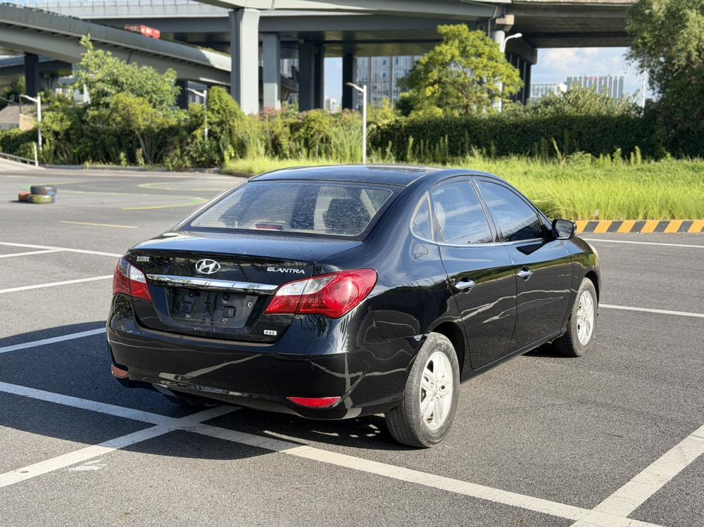 Hyundai Elantra Yuedong