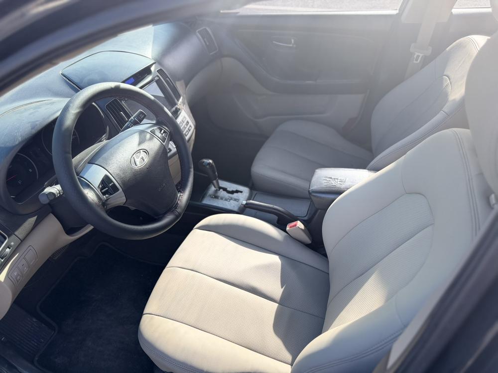 Hyundai Elantra Yuedong