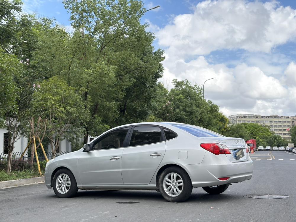 Hyundai Elantra Yuedong