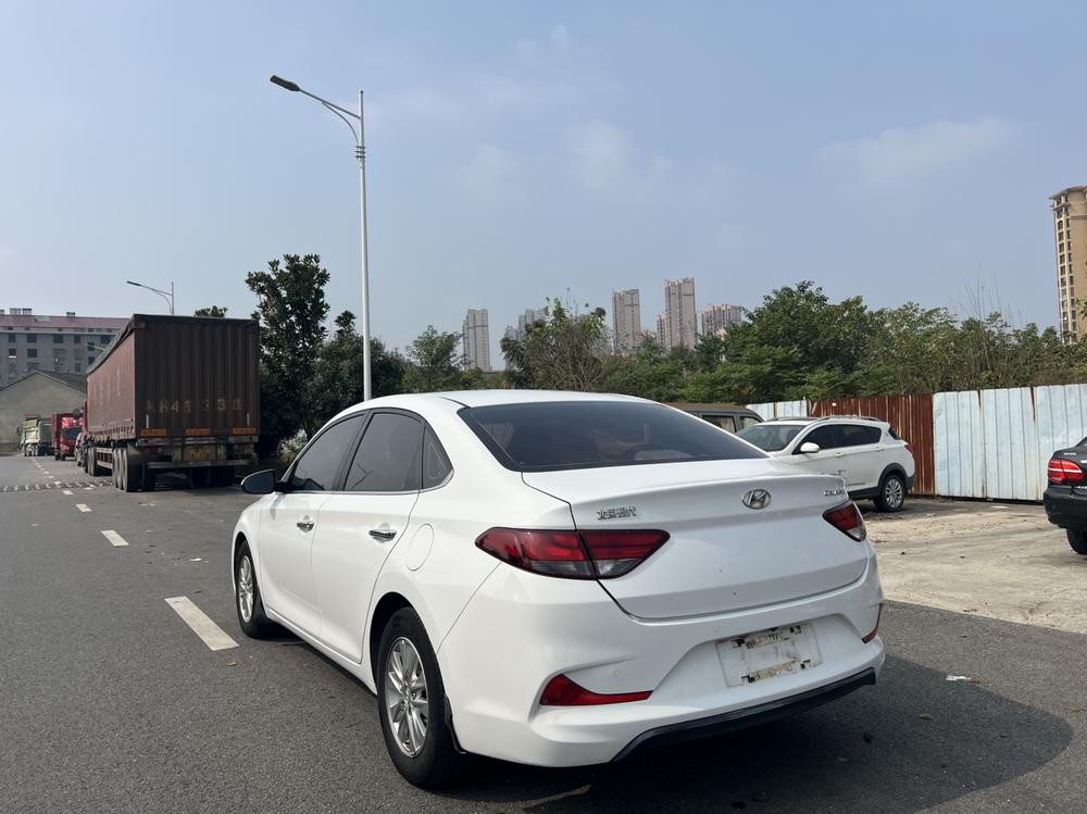 Hyundai Elantra Yuedong