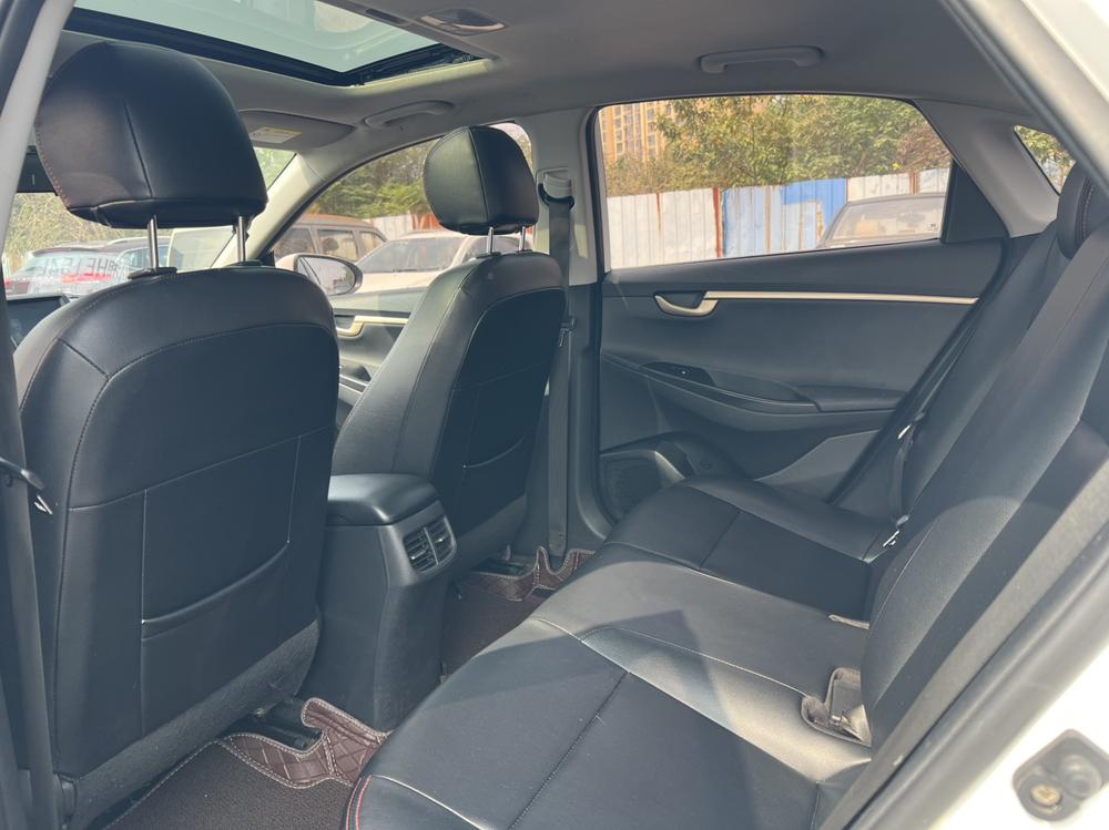 Hyundai Elantra Yuedong