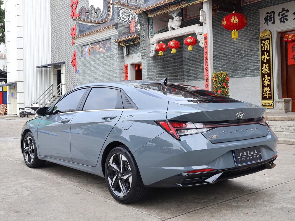 Hyundai Elantra