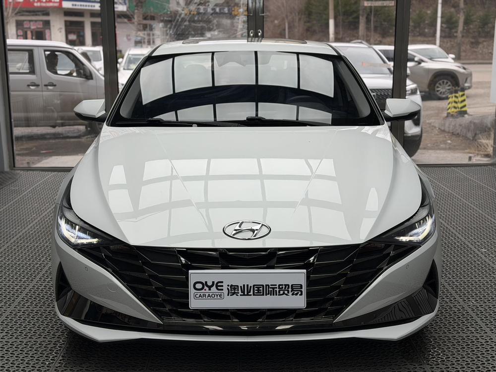 Hyundai Elantra