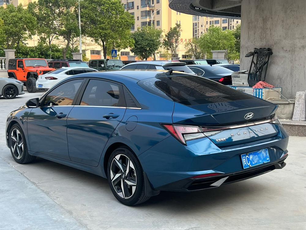 Hyundai Elantra