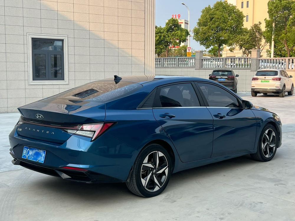 Hyundai Elantra