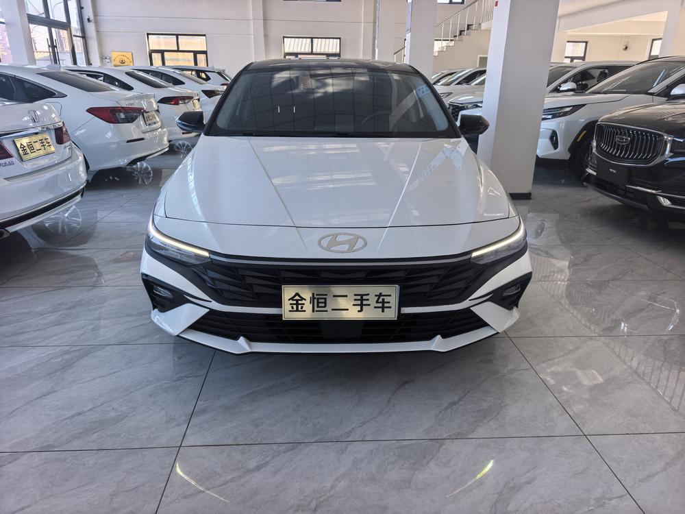 Hyundai Elantra