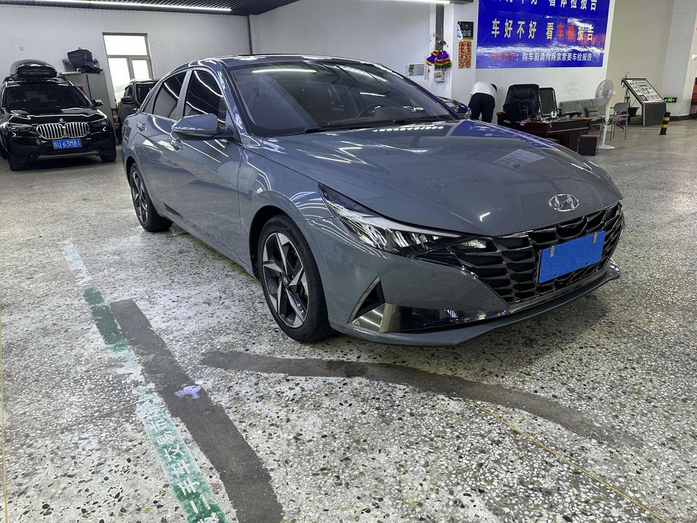Hyundai Elantra