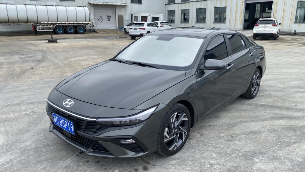 Hyundai Elantra