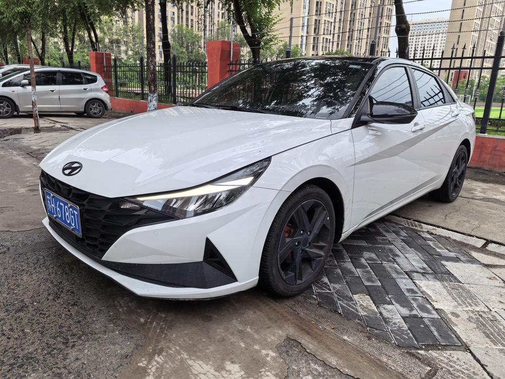Hyundai Elantra
