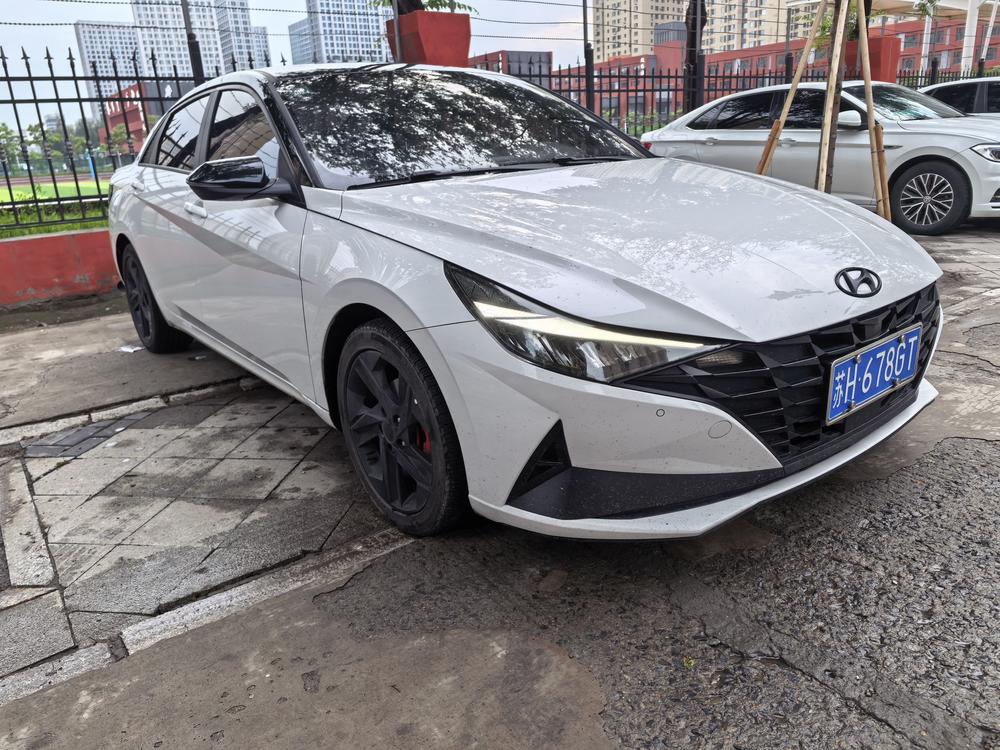 Hyundai Elantra