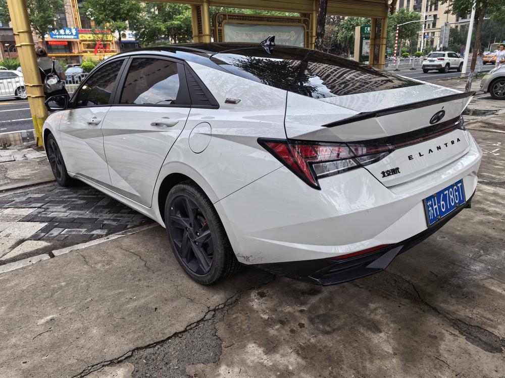Hyundai Elantra