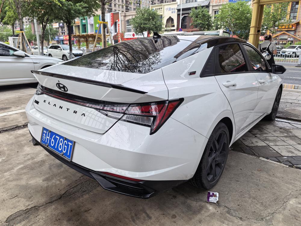Hyundai Elantra