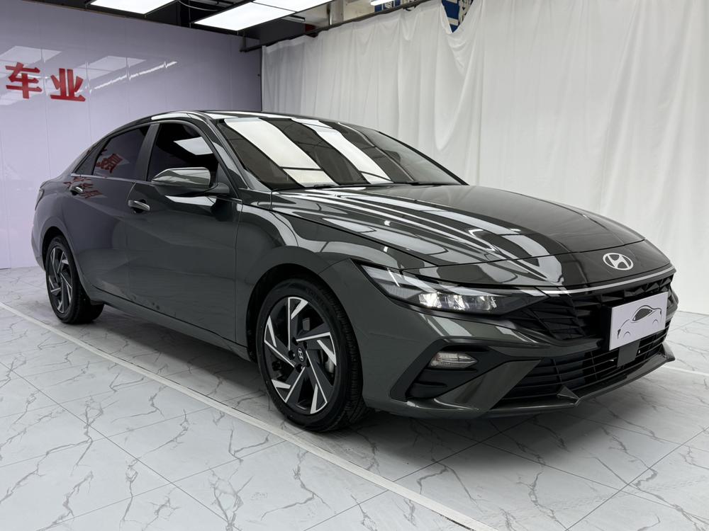Hyundai Elantra