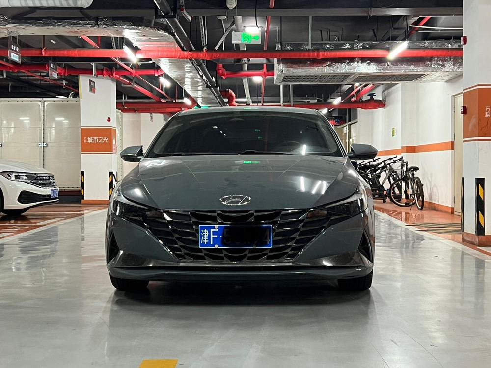 Hyundai Elantra