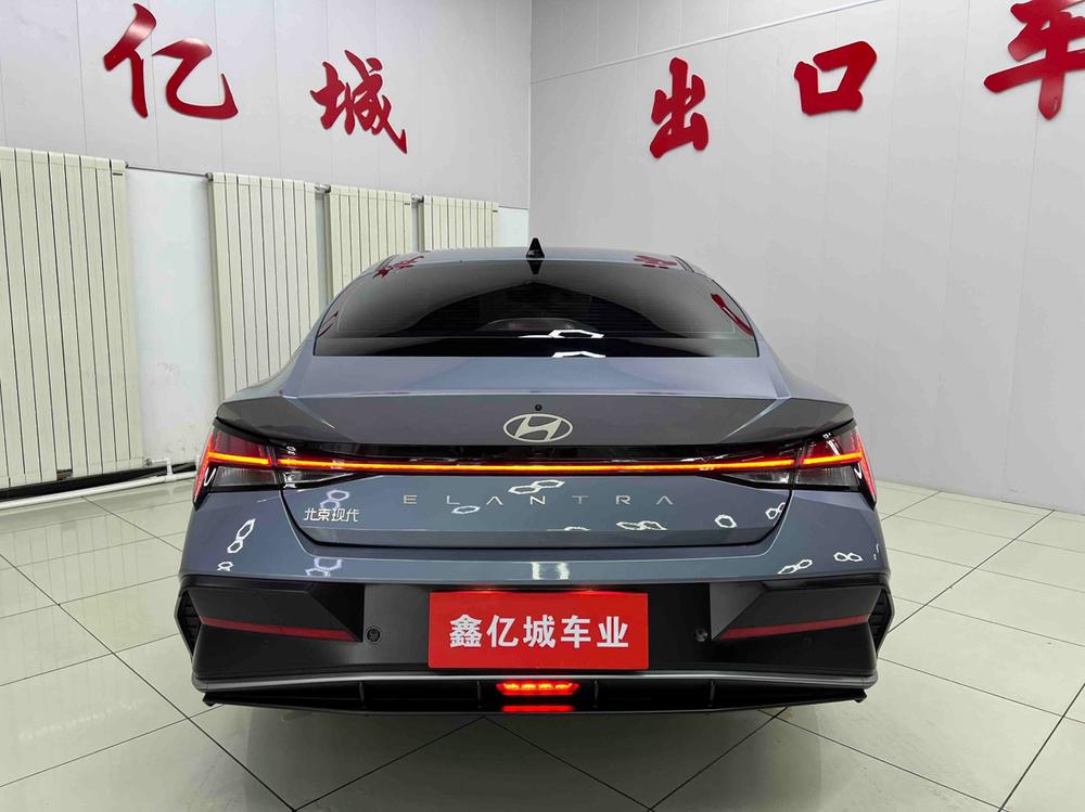 Hyundai Elantra