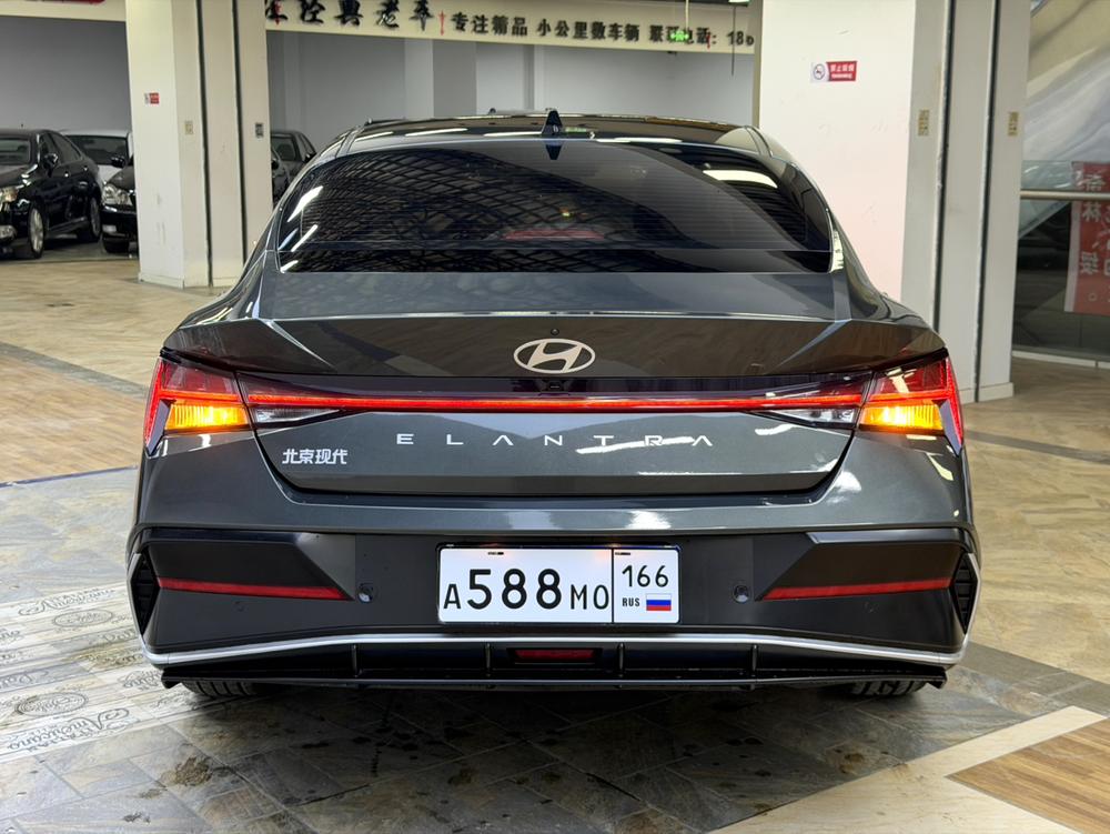 Hyundai Elantra