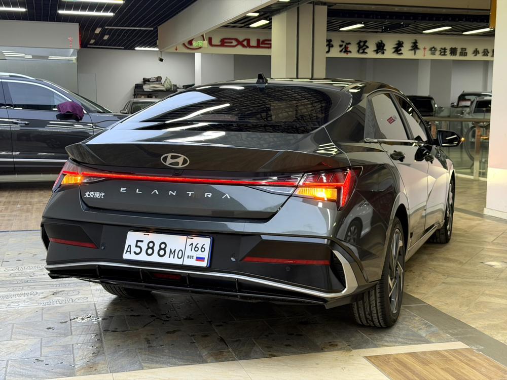 Hyundai Elantra