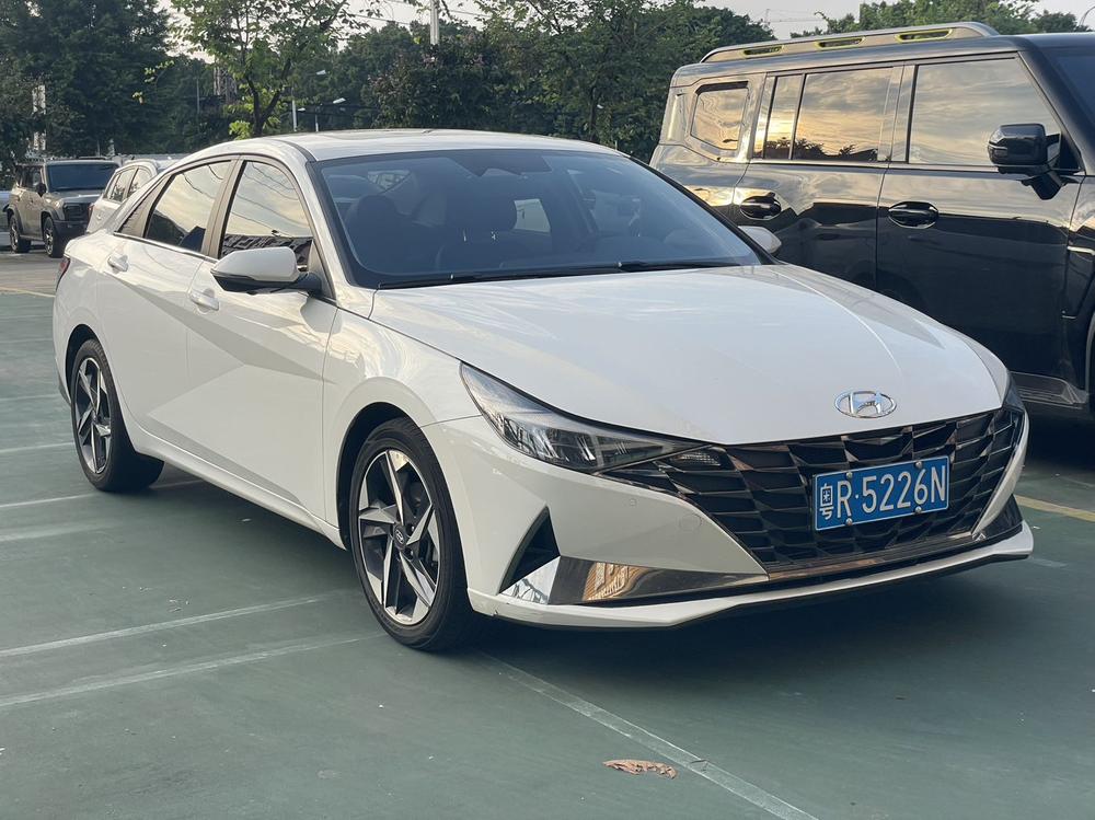 Hyundai Elantra