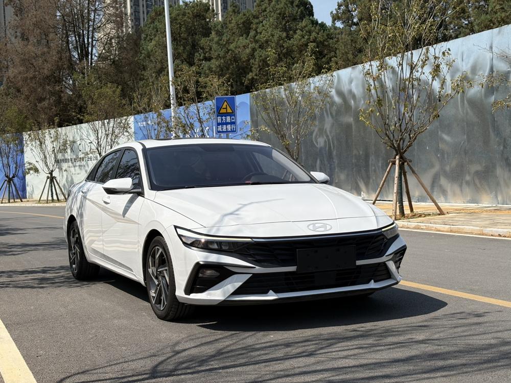 Hyundai Elantra