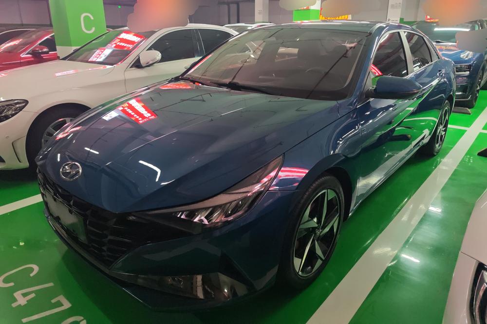 Hyundai Elantra