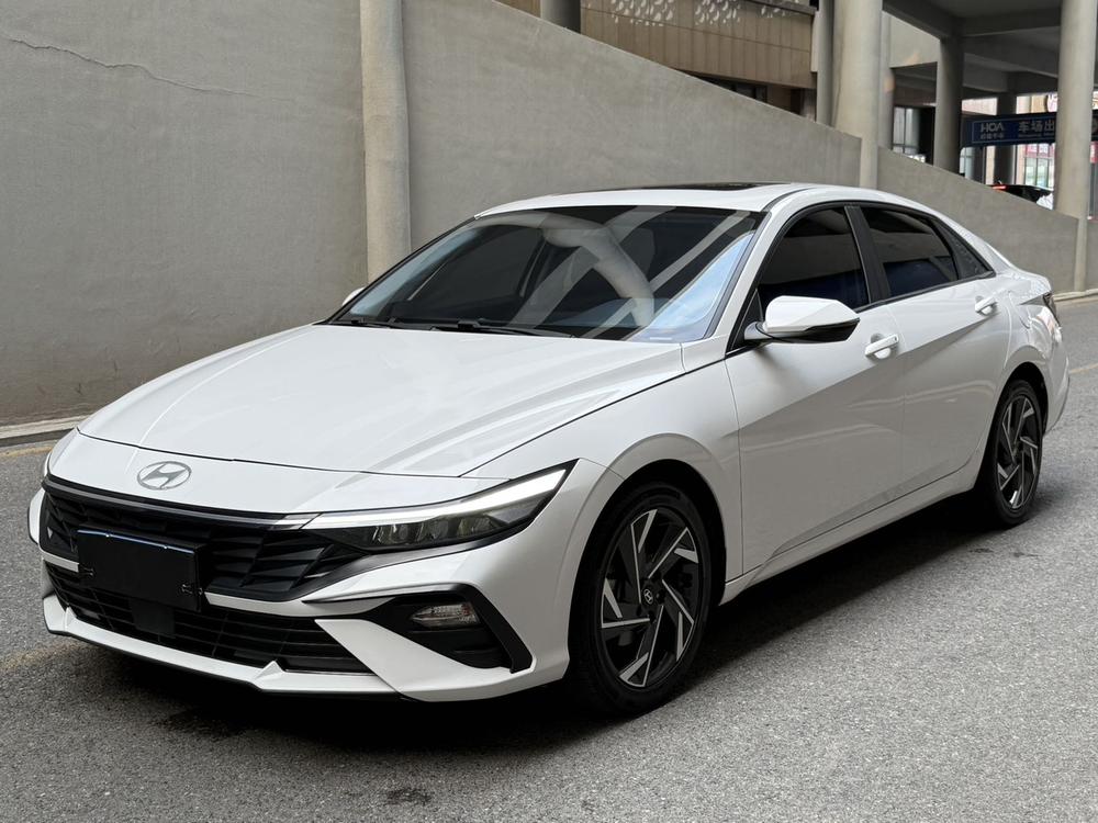 Hyundai Elantra