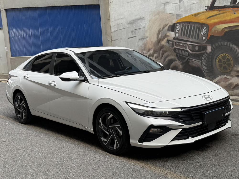 Hyundai Elantra