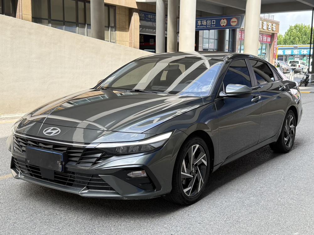 Hyundai Elantra