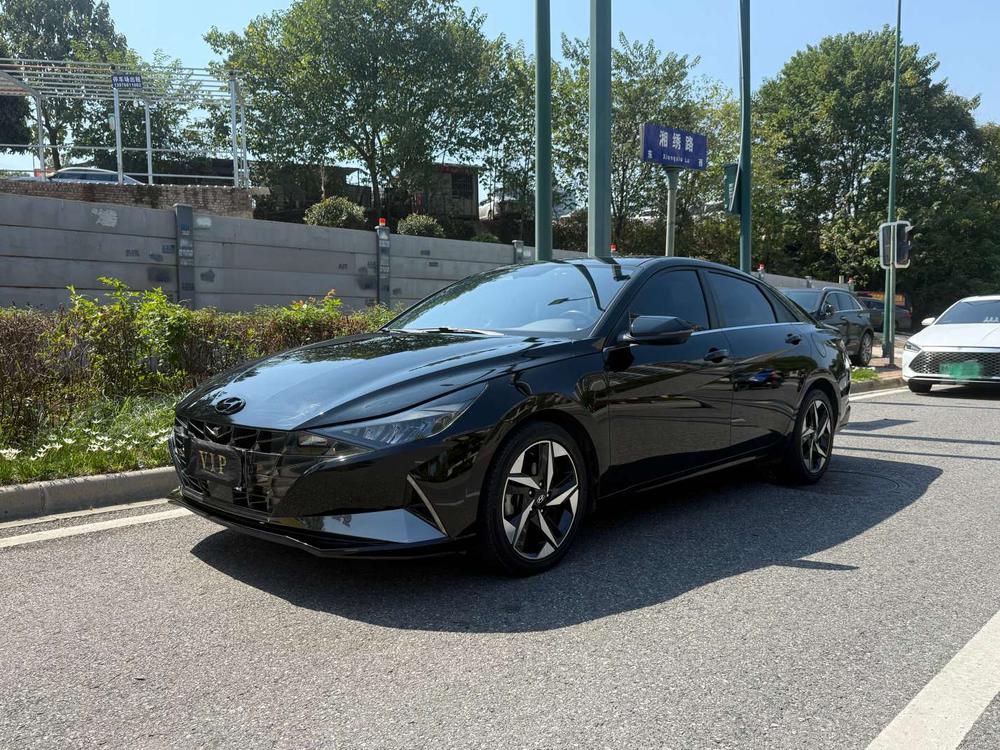 Hyundai Elantra