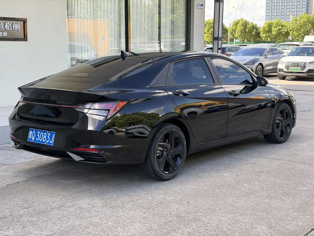 Hyundai Elantra