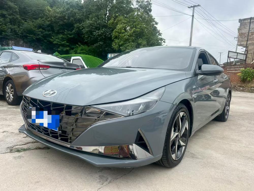 Hyundai Elantra