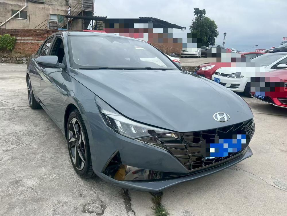 Hyundai Elantra