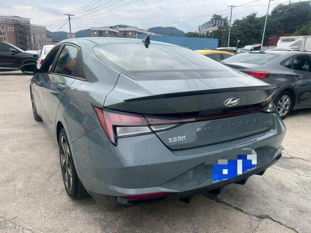 Hyundai Elantra