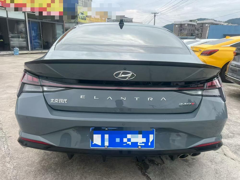 Hyundai Elantra