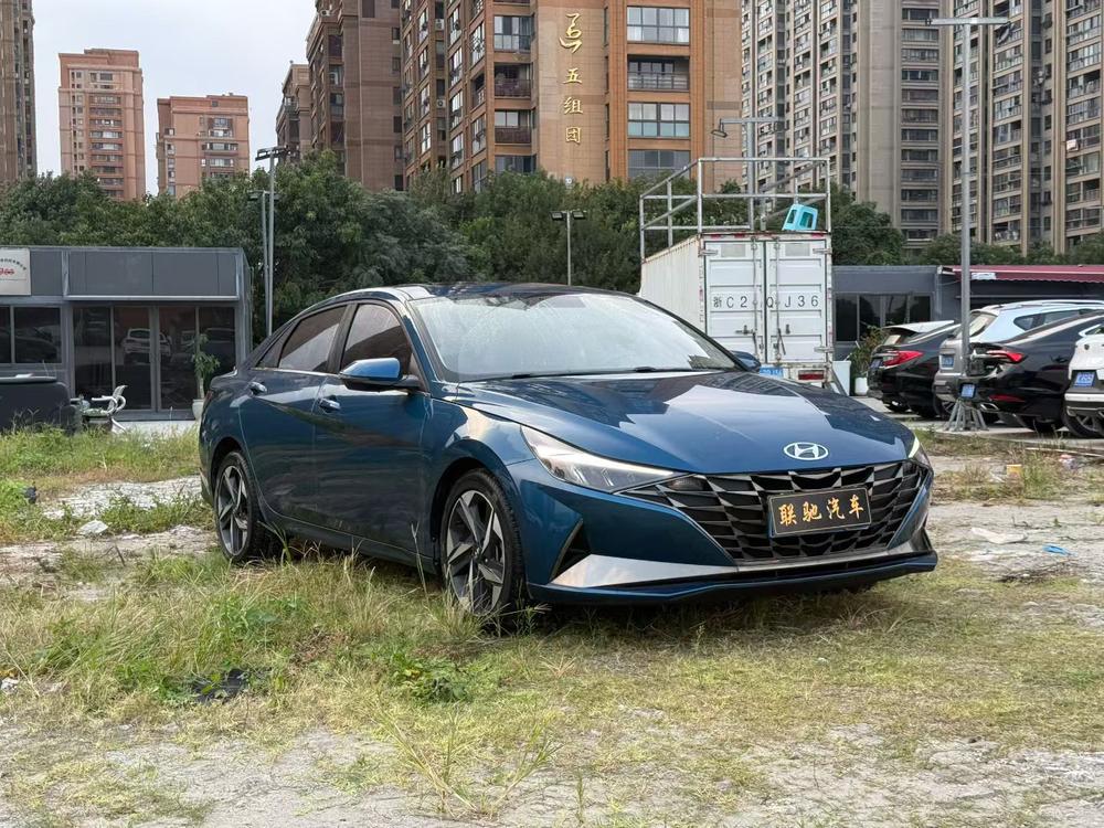 Hyundai Elantra