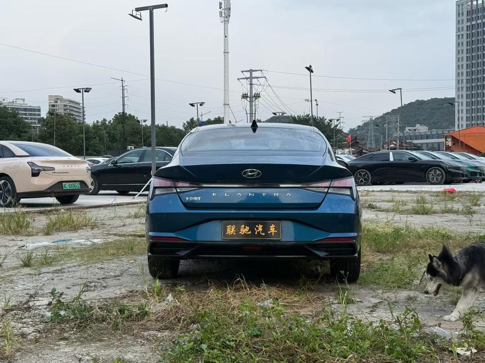 Hyundai Elantra