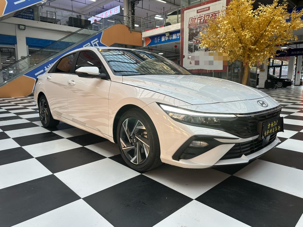 Hyundai Elantra