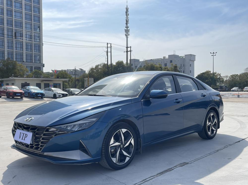 Hyundai Elantra
