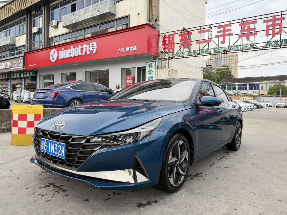 Hyundai Elantra