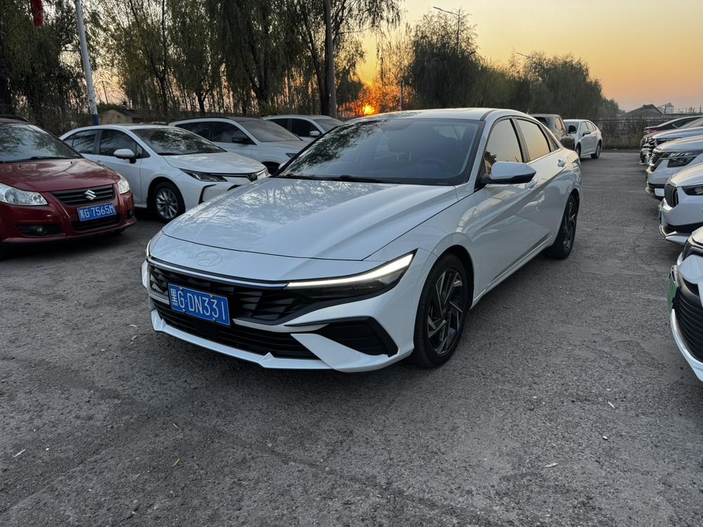 Hyundai Elantra