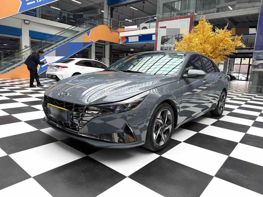 Hyundai Elantra