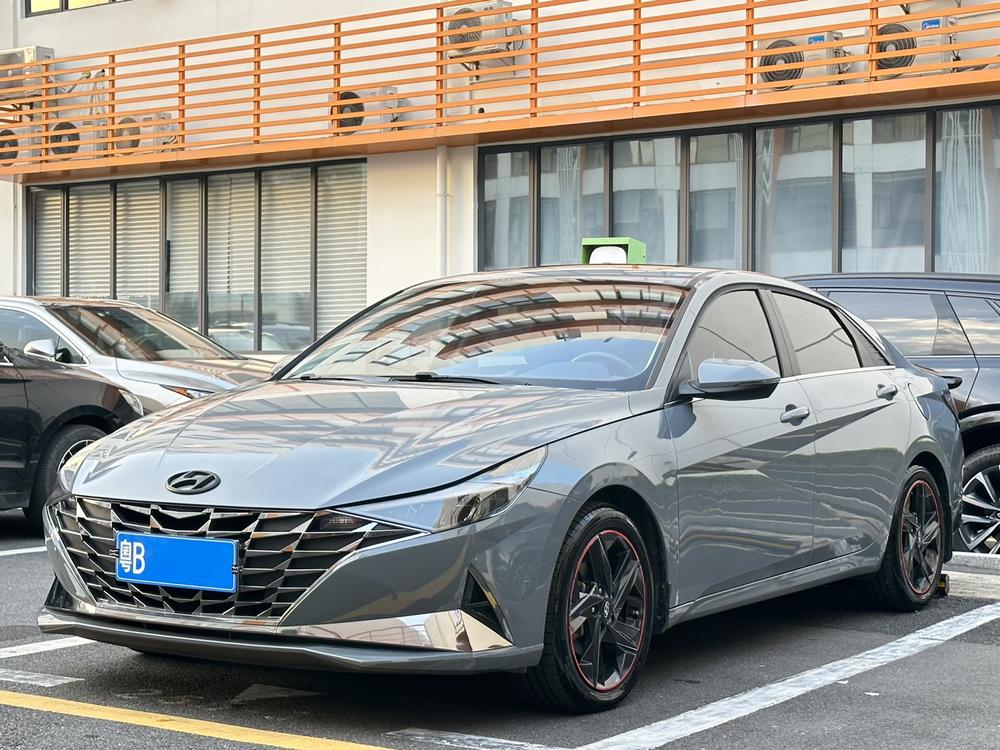 Hyundai Elantra