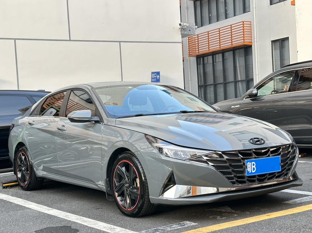 Hyundai Elantra