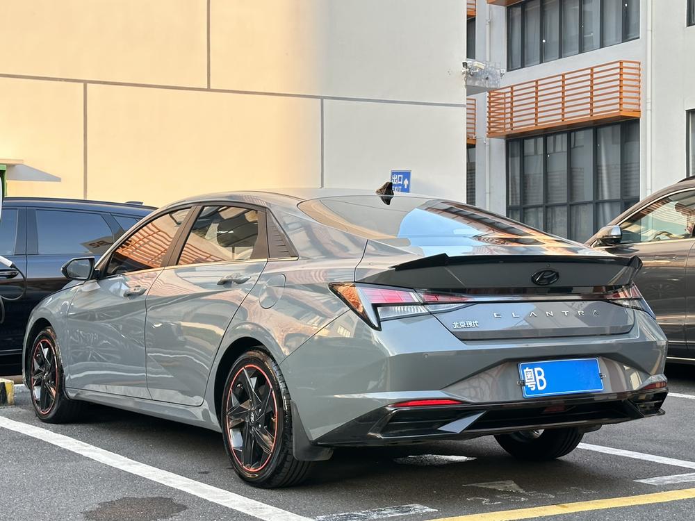 Hyundai Elantra