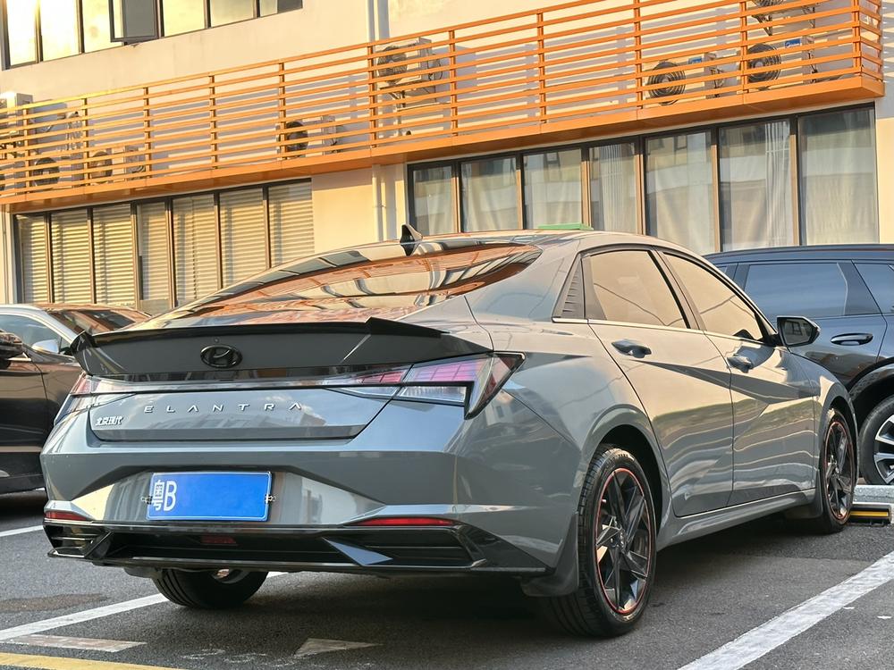 Hyundai Elantra